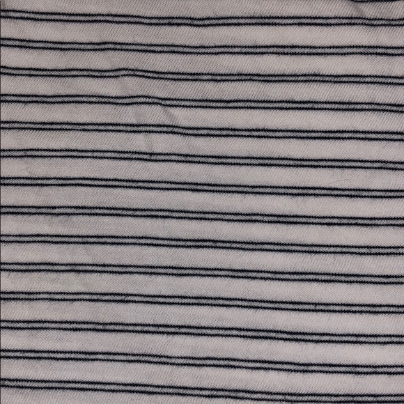 Off the shoulder crop top - Picture 2 of 4